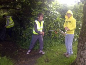 Village clean-up in May 2014 - Youth Club 2